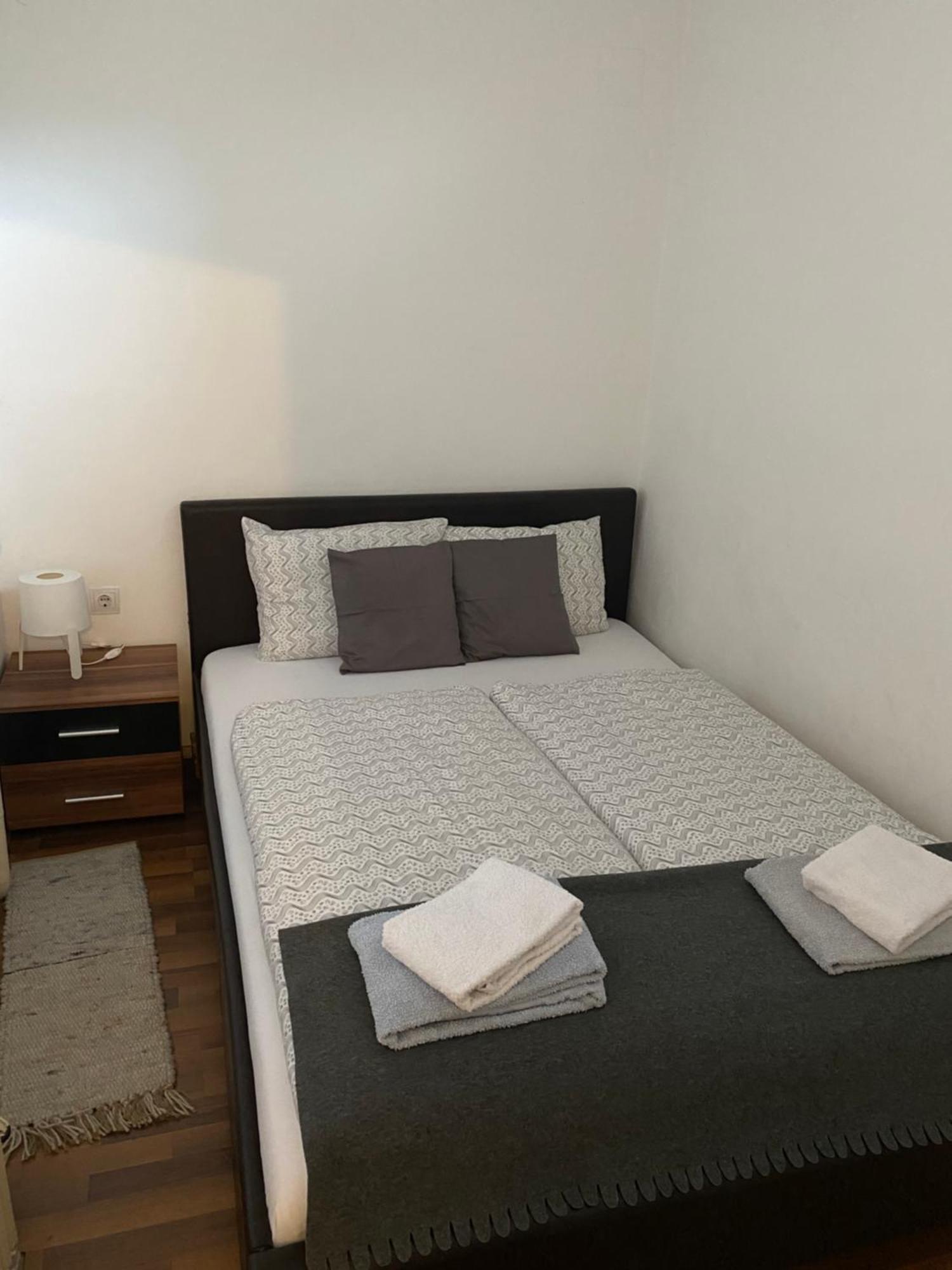 Come & Stay Apartments And Rooms City Center Budapest Exterior foto